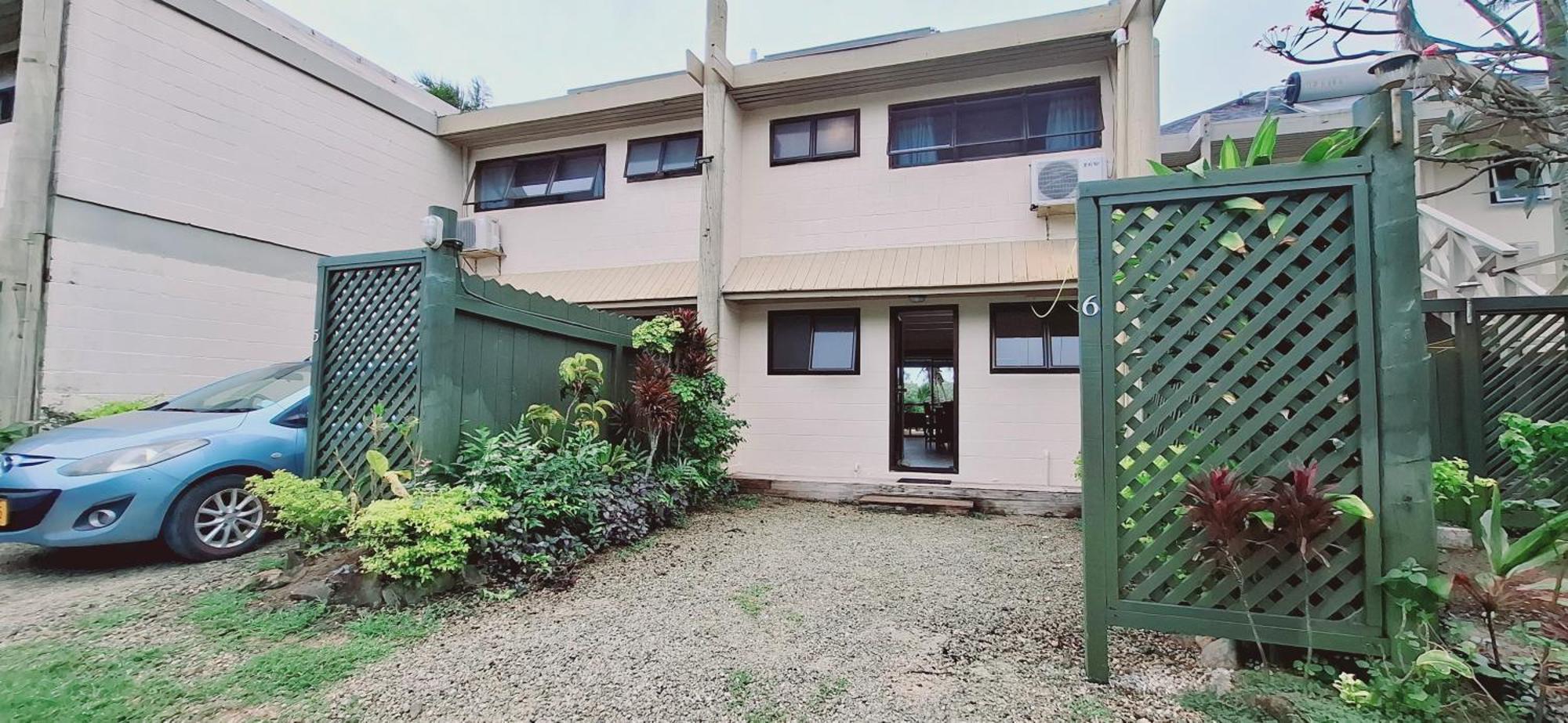 Avana Waterfront Apartments 라로통가 외부 사진